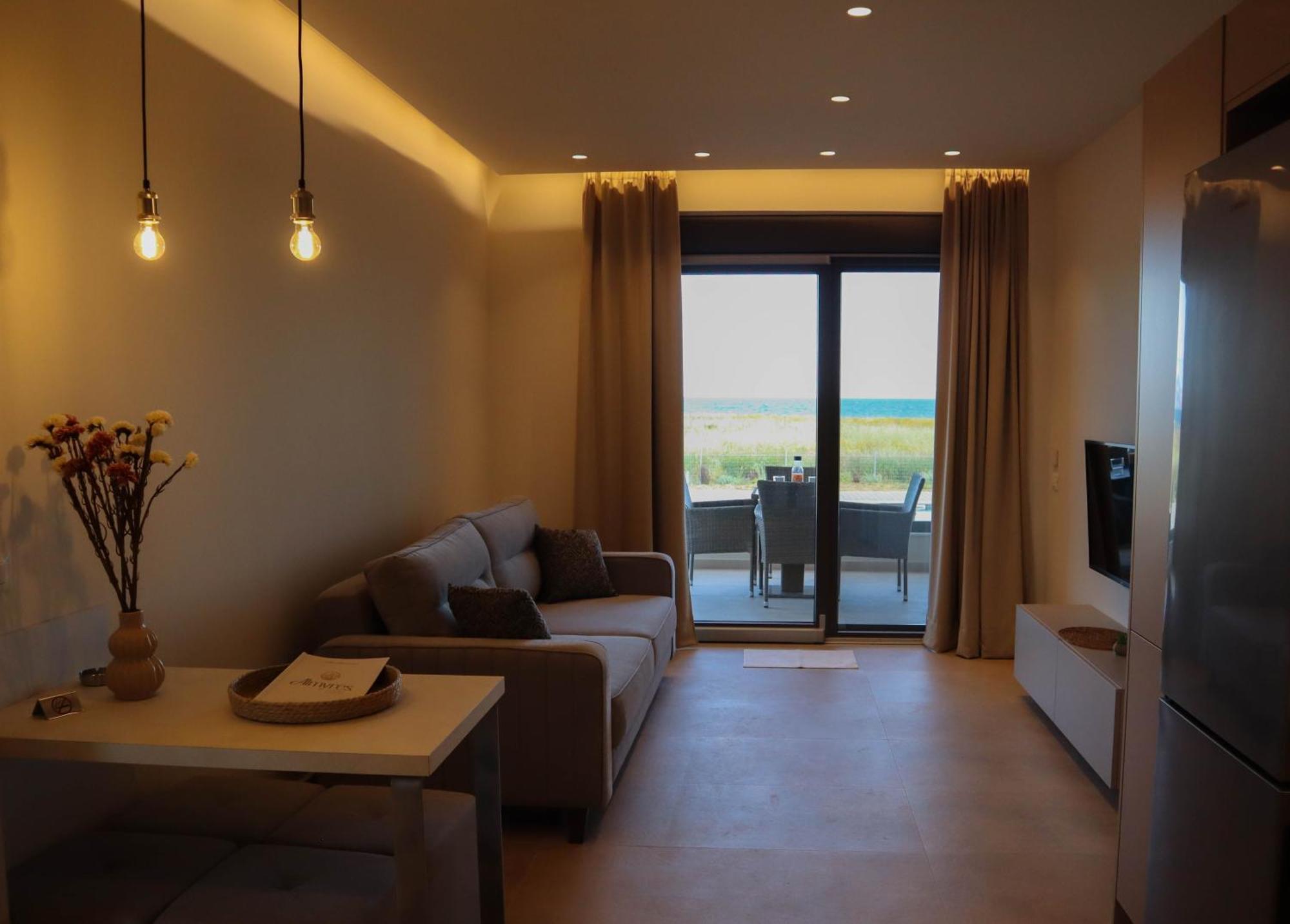 Almyres Luxurious Residences Милои Экстерьер фото