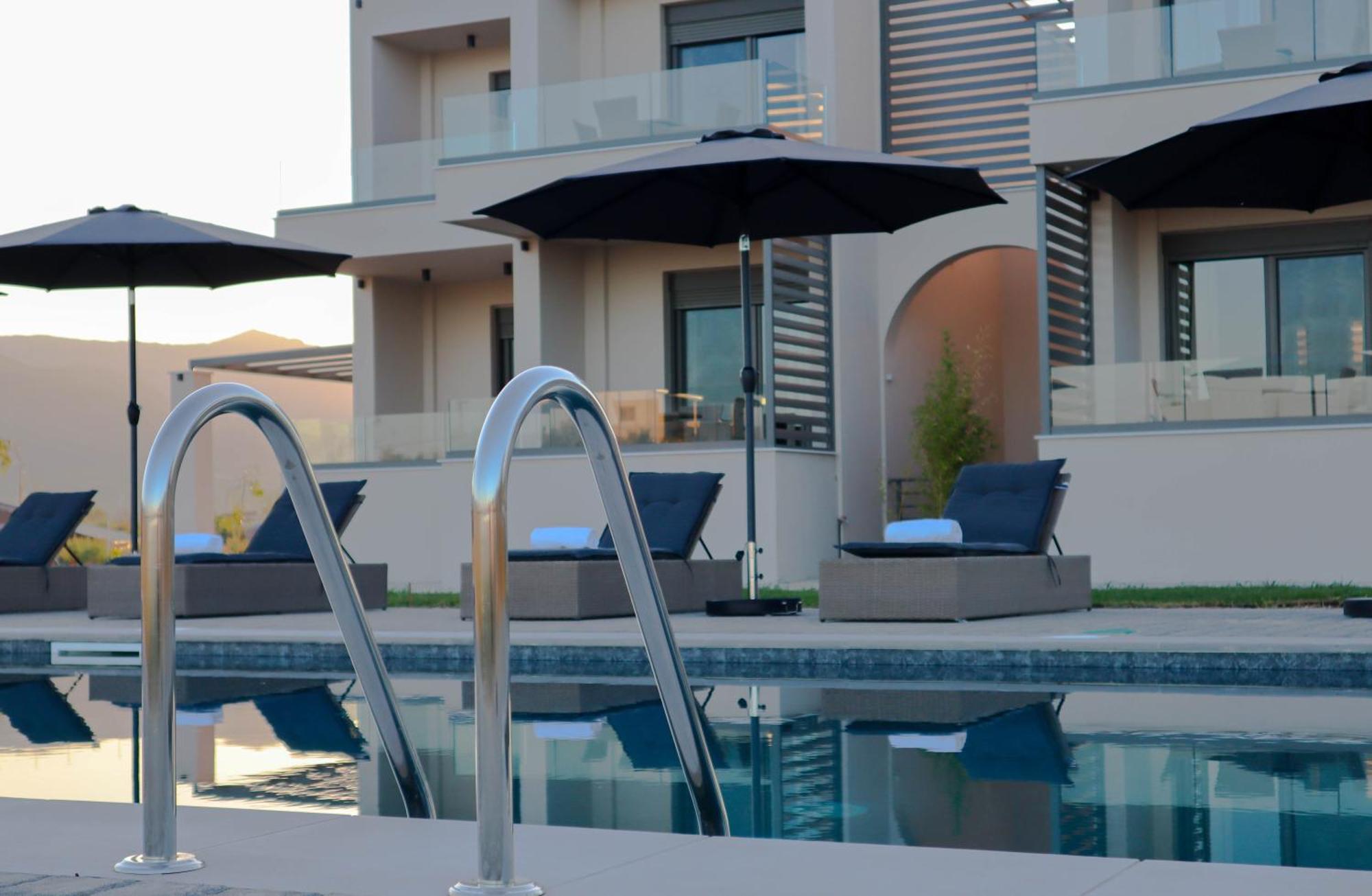Almyres Luxurious Residences Милои Экстерьер фото